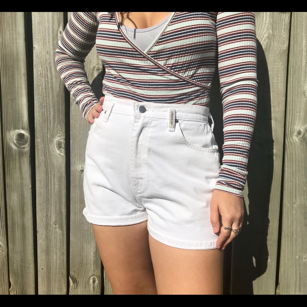 Vintage ‘Sasson’ white high waisted shorts